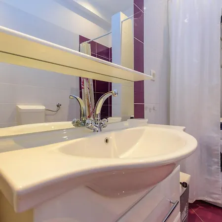 Apartman With Wifi - 27700 Póla